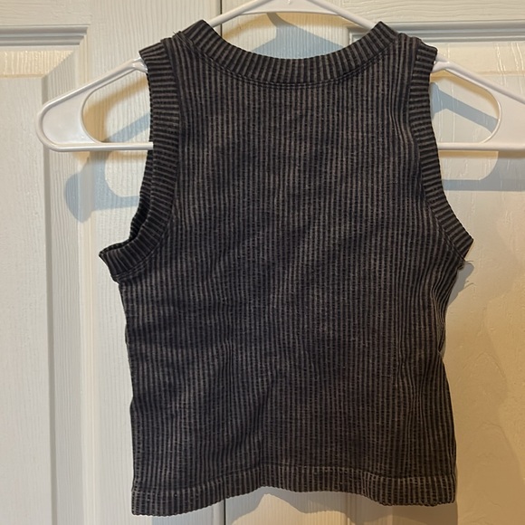 *5/$15* Worn 1X, Aura, Women, thick stretch ribbed high neck sleeveless crop top - Picture 2 of 5